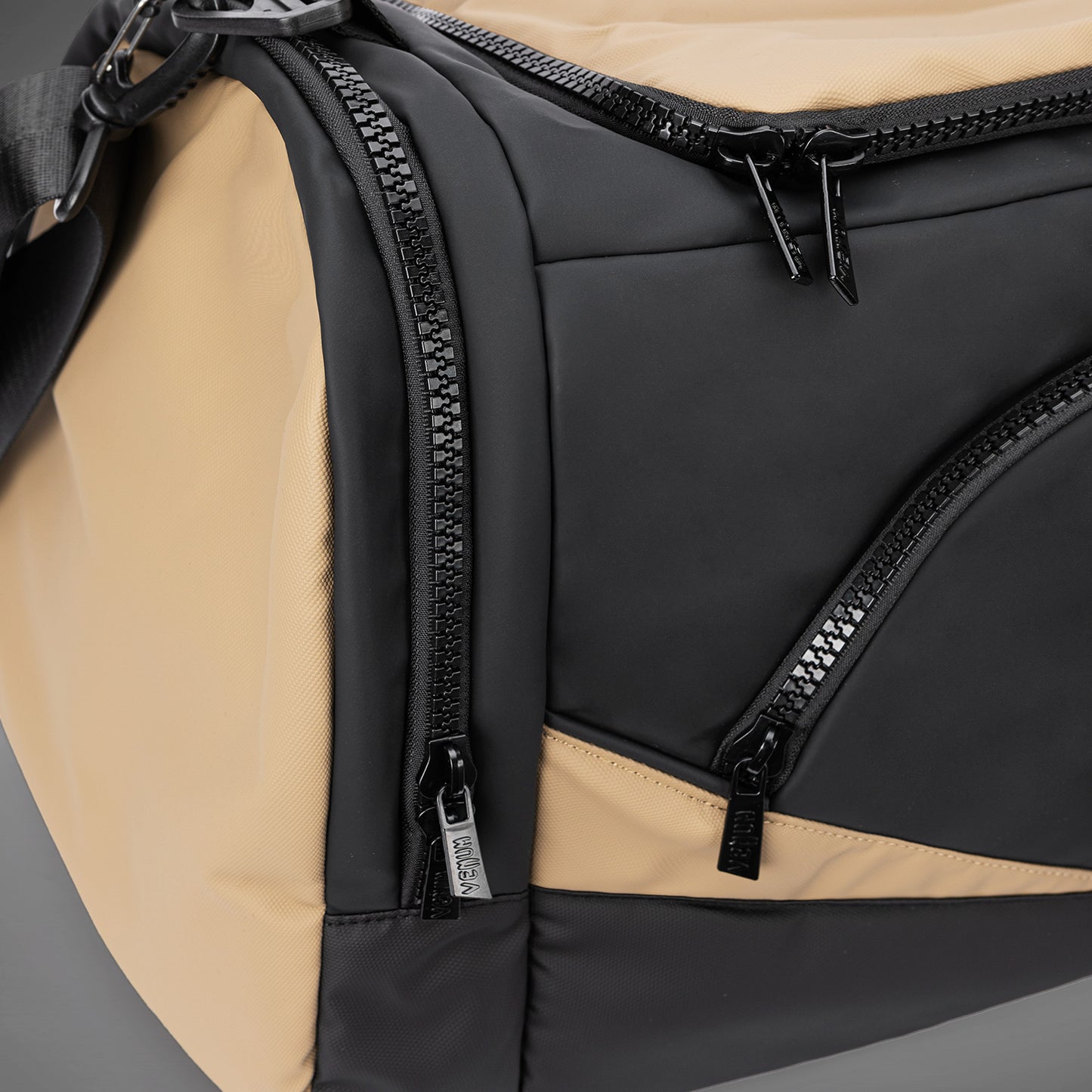Venum Evo 2 Trainer Lite Duffle Bag (55-63L) - Black/Sand