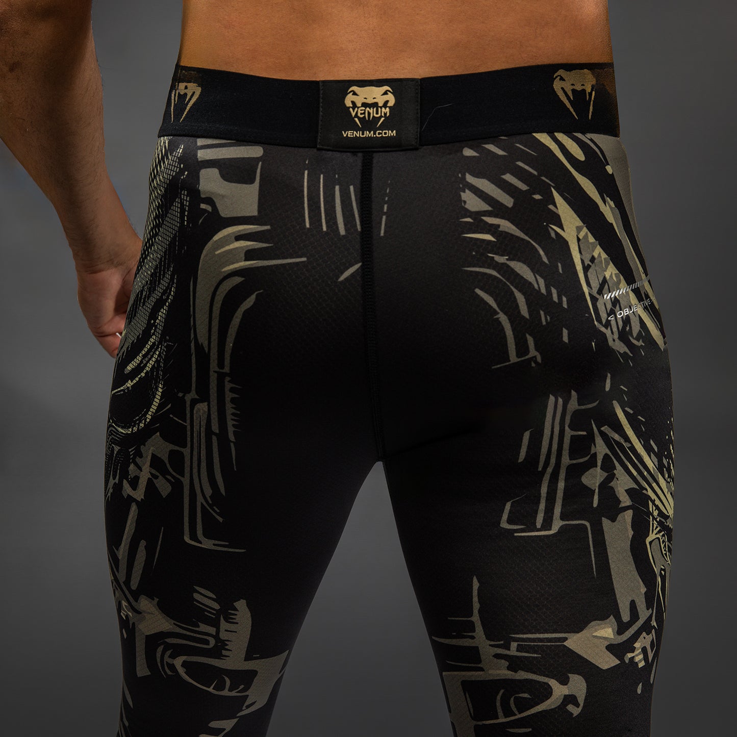 Venum Invader Spats - Black/Sand