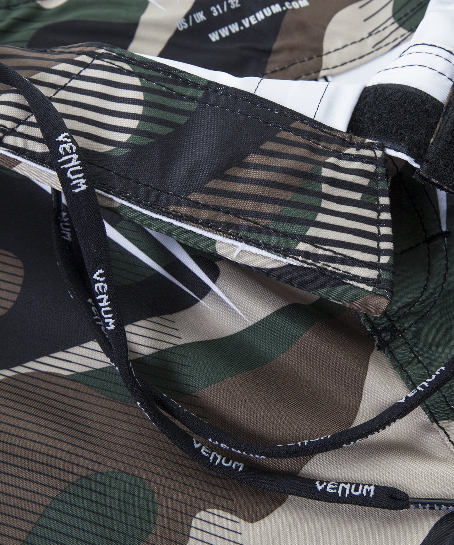 Venum Camo Hero Fightshorts - Green/Brown