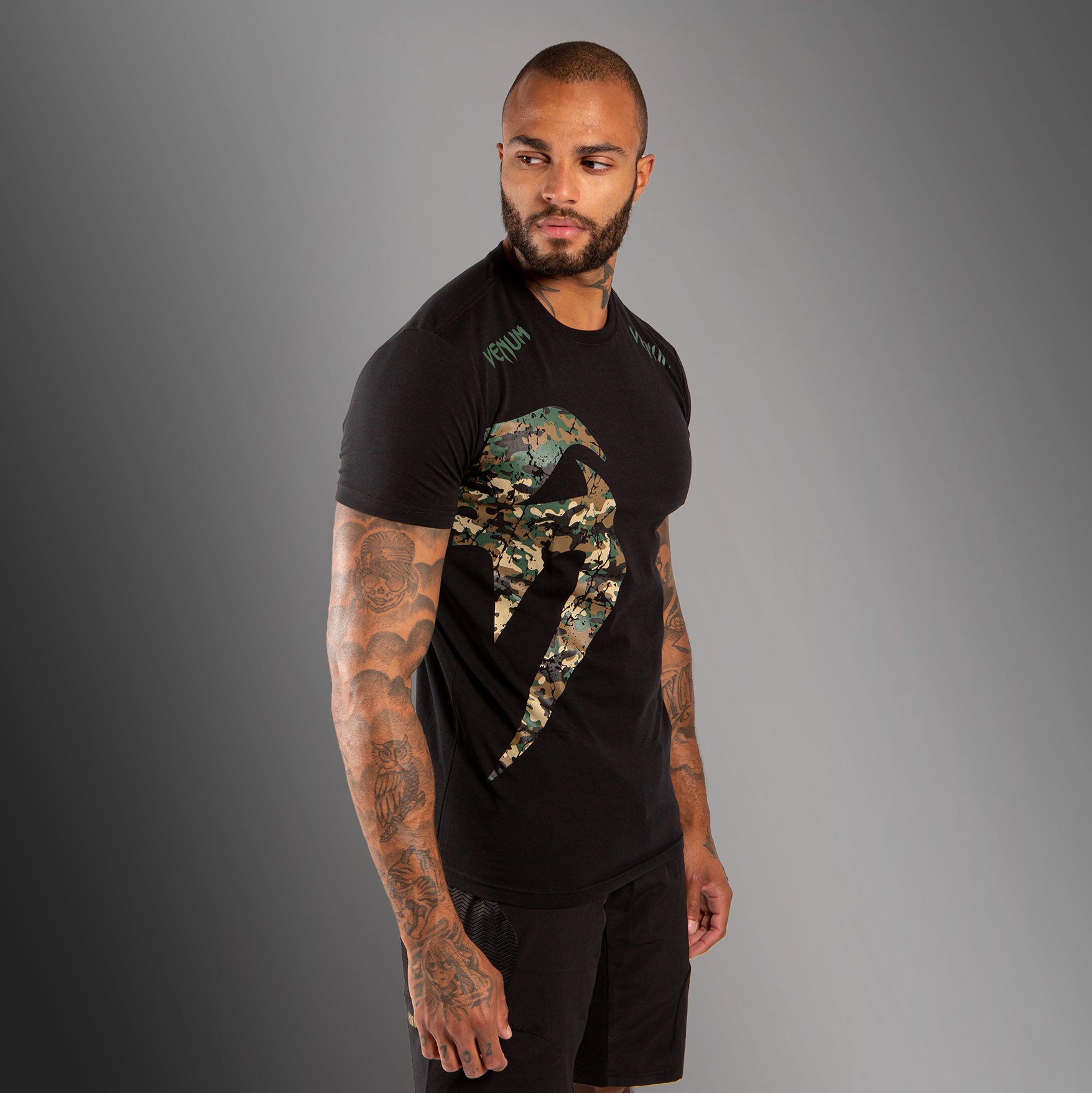 VENUM ジャージ　ウェア　Tシャツ a82eeda9094ec9d2d04a38310d5d11