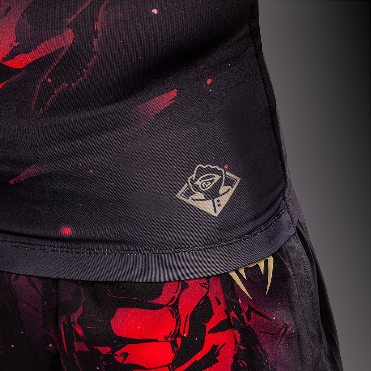 Jujutsu Kaisen x Venum Itadori Long Sleeve Rashguard - Black/Red