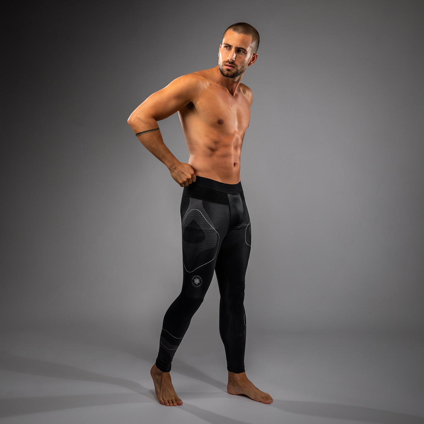 Venum Nexus Spats - Black/Silver