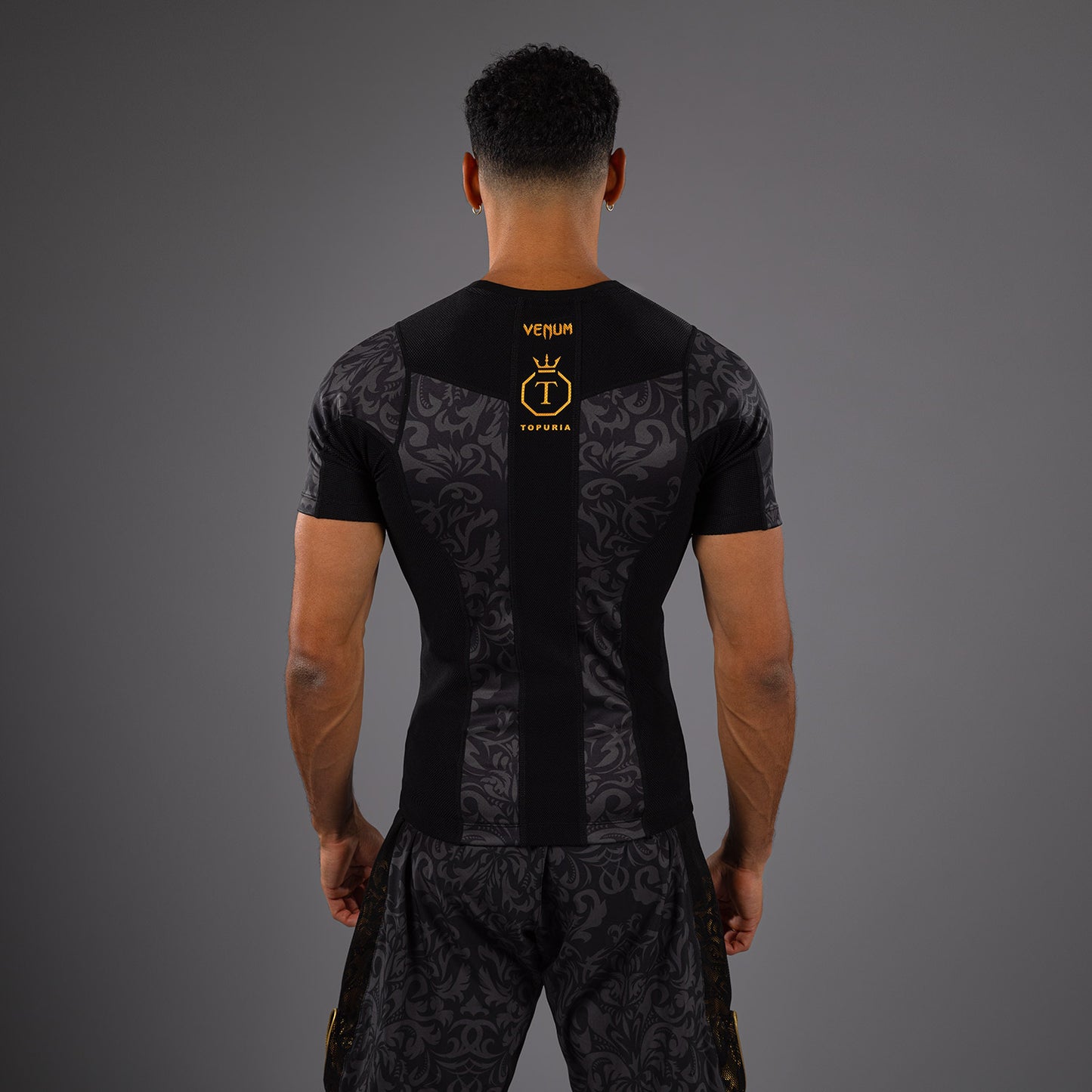 Venum x Topuria Unmatched Edition Short Sleeve Rashguard - Black/Gold