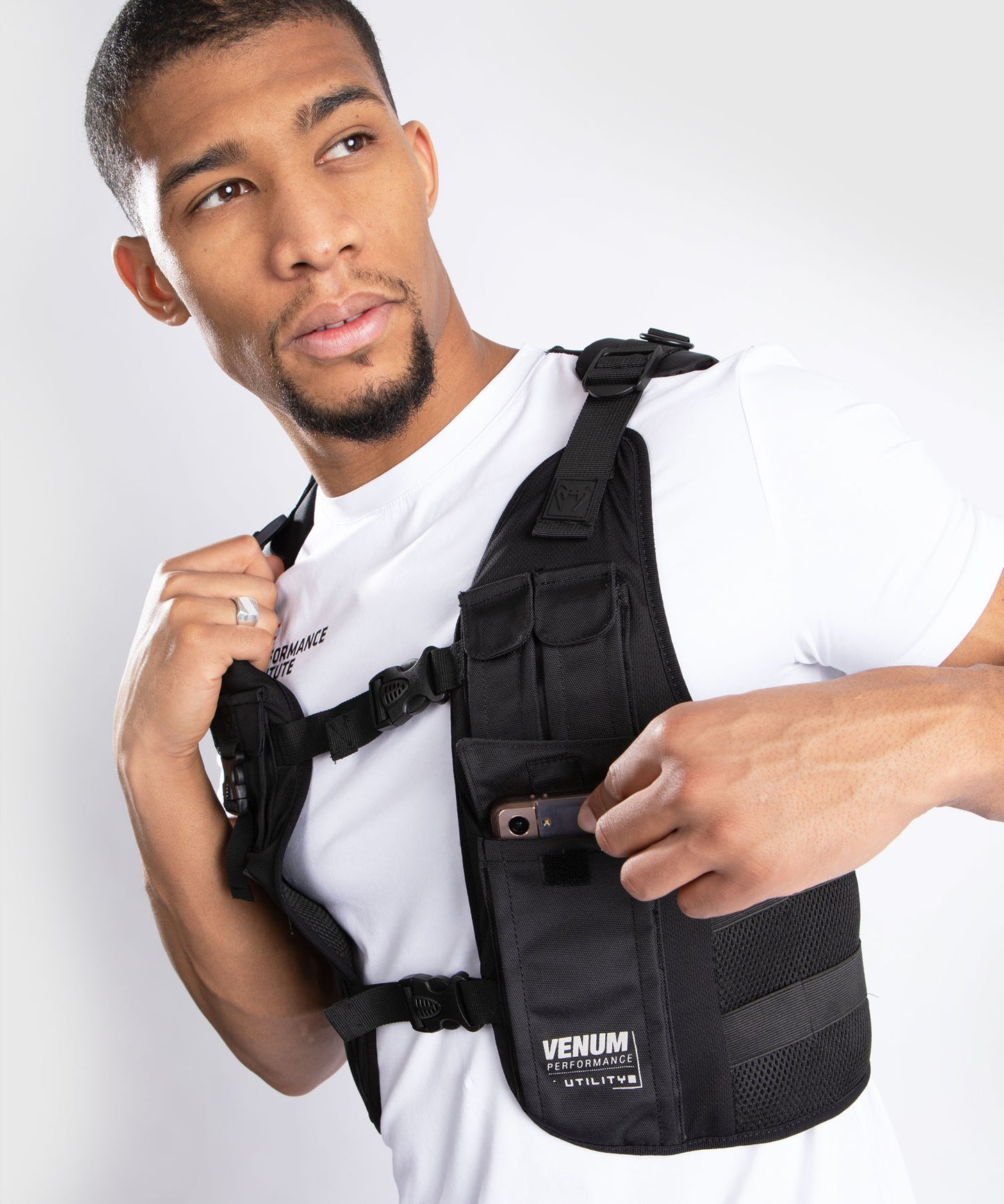 Venum Challenger Utility Vest – Black