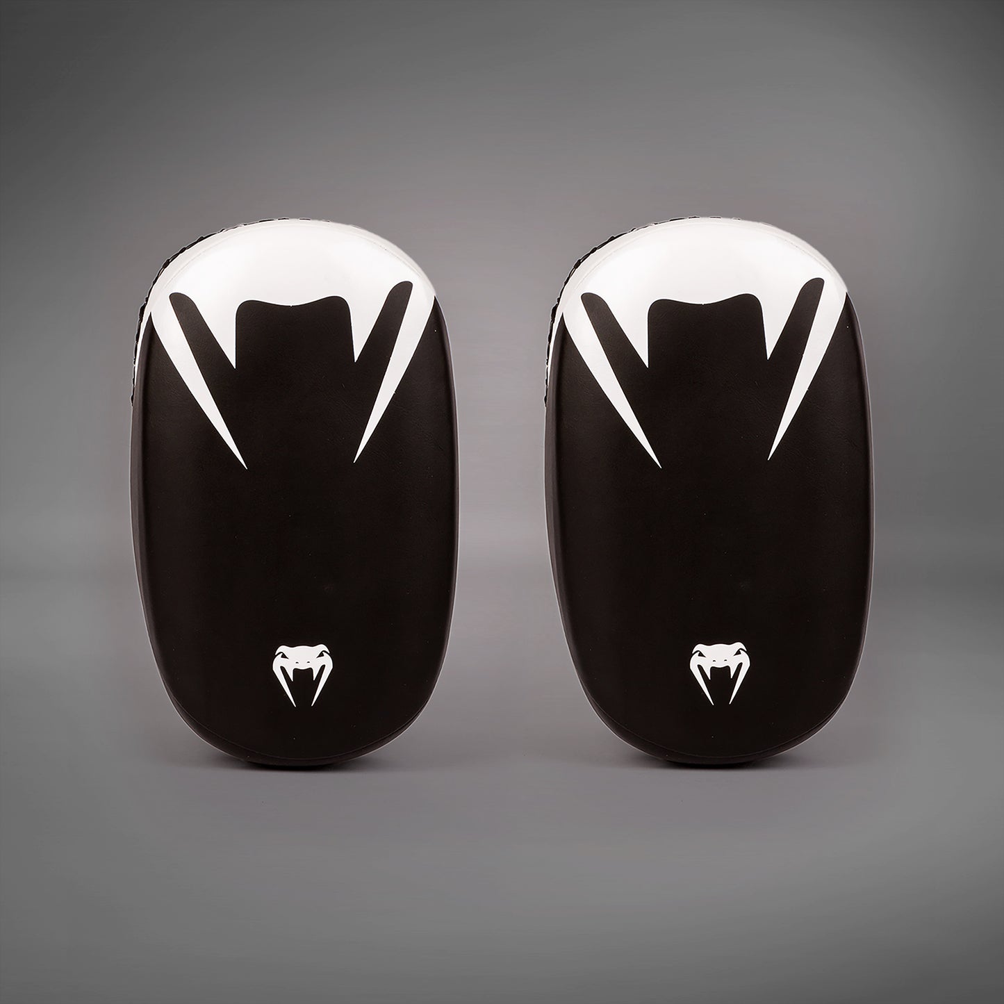 Venum Kick Boxing 2.0 Micro Fiber Paos - Black/White