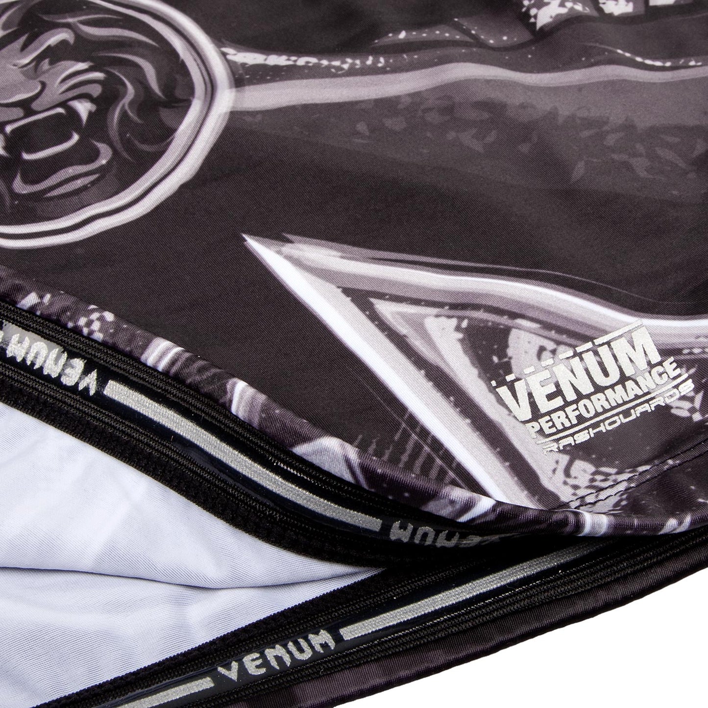 Venum Gladiator 3.0 Rashguard - Black/White - Short Sleeves