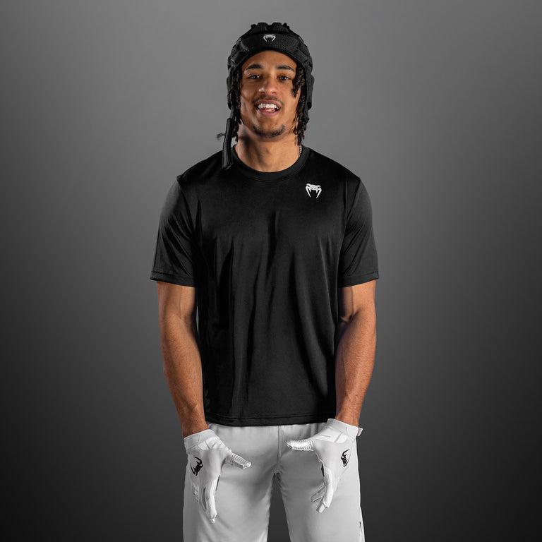 thumbnail image 2 of Venum Classic Short Sleeve T-Shirt - Black (100% Cotton, Crew Neck) 2 of 6