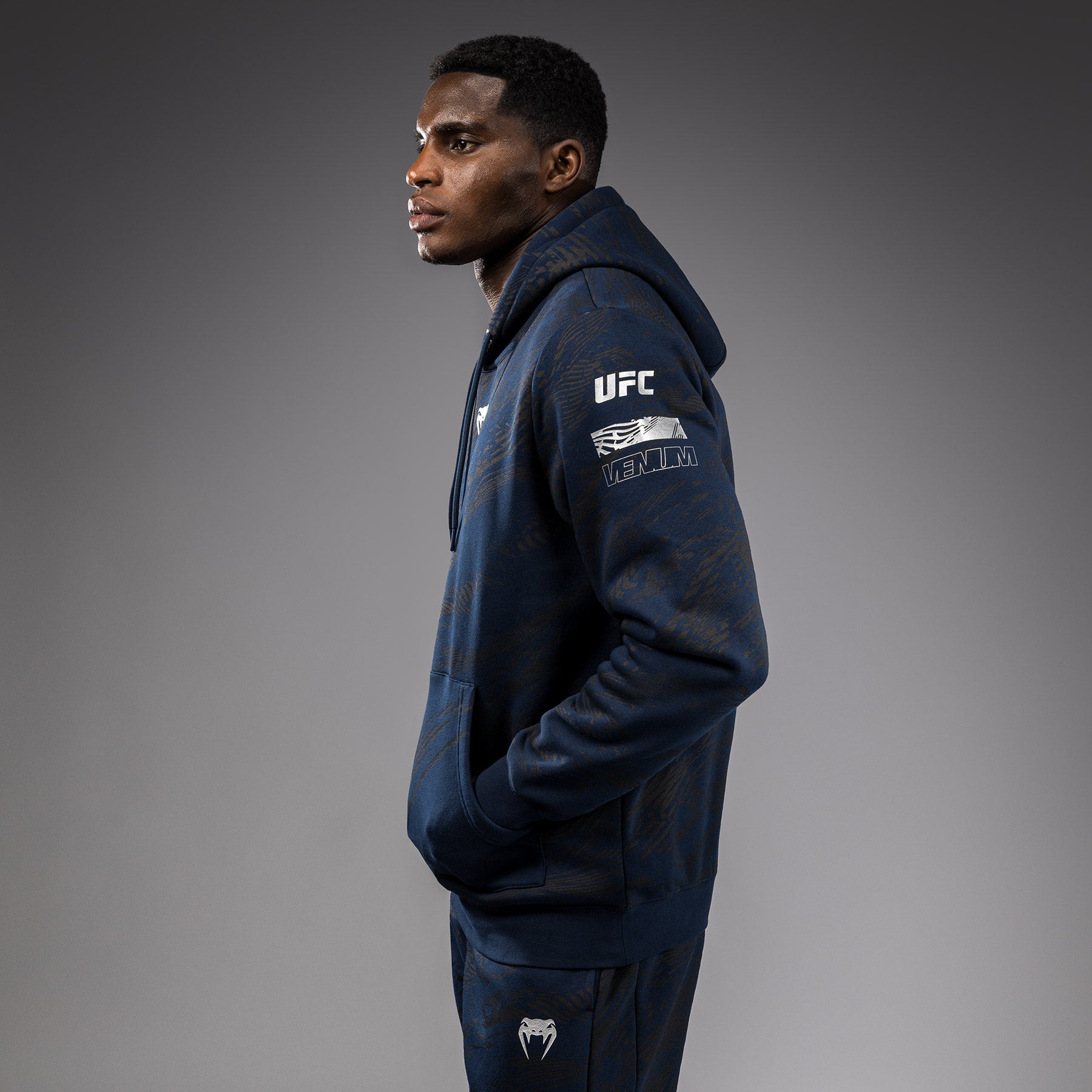 【UFC】 星条旗 Mega Fit Hoodie ★正規品 ★追跡可 UFC Fusion by Venum Fight Week Women's Pullover Hoodie