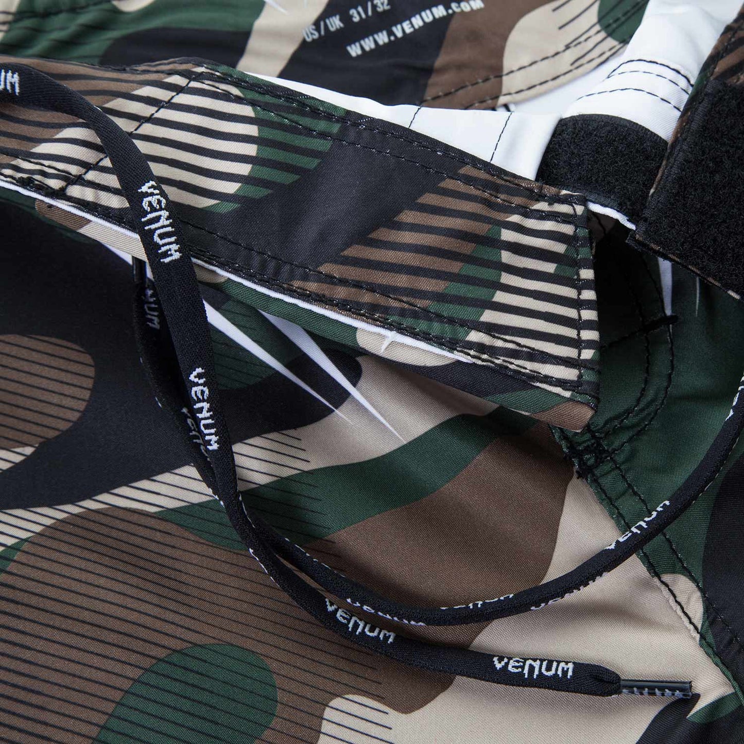 Venum Camo Hero Fightshorts - Green/Brown