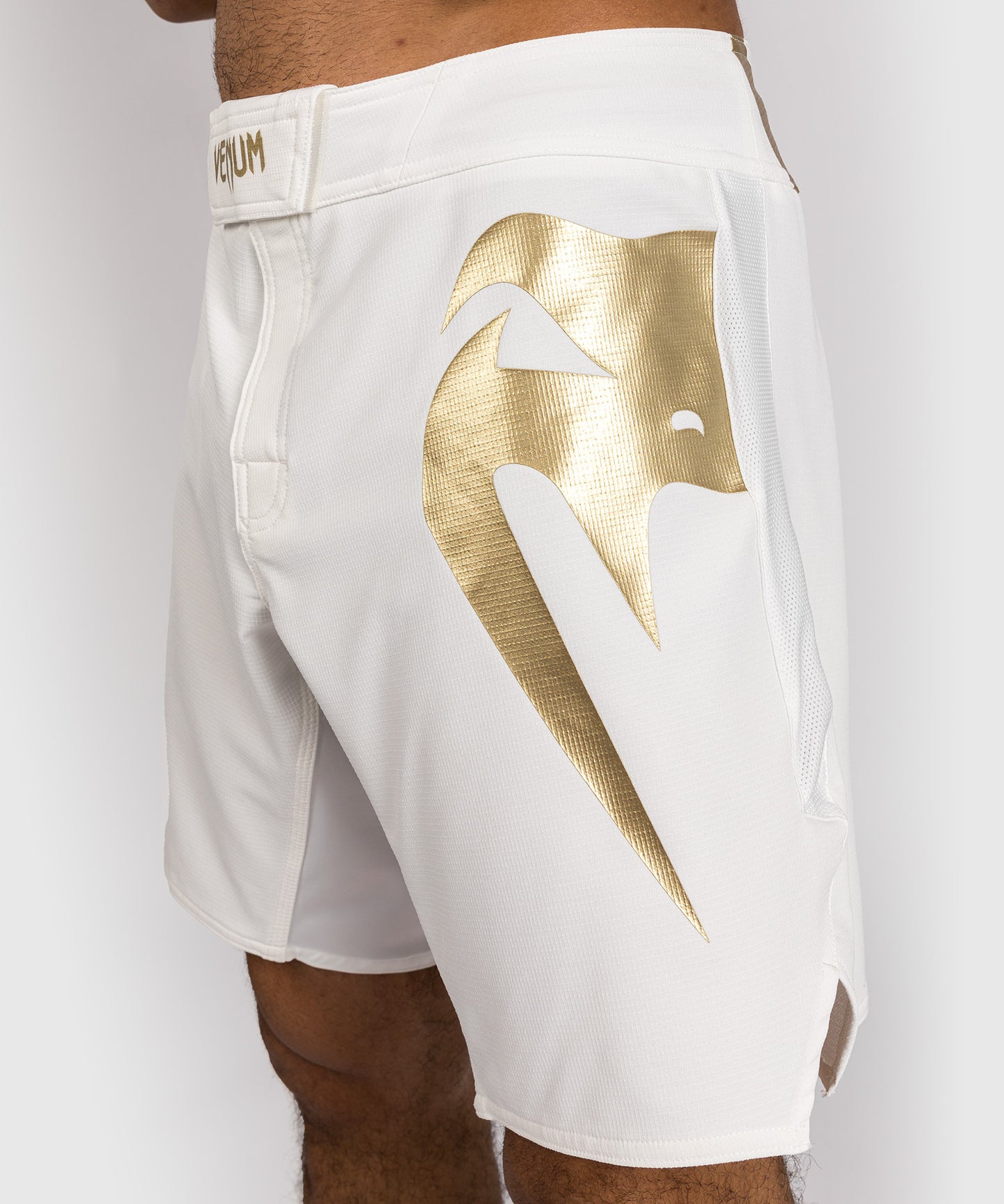 Venum Light 5.0 Fight Shorts - White/Gold