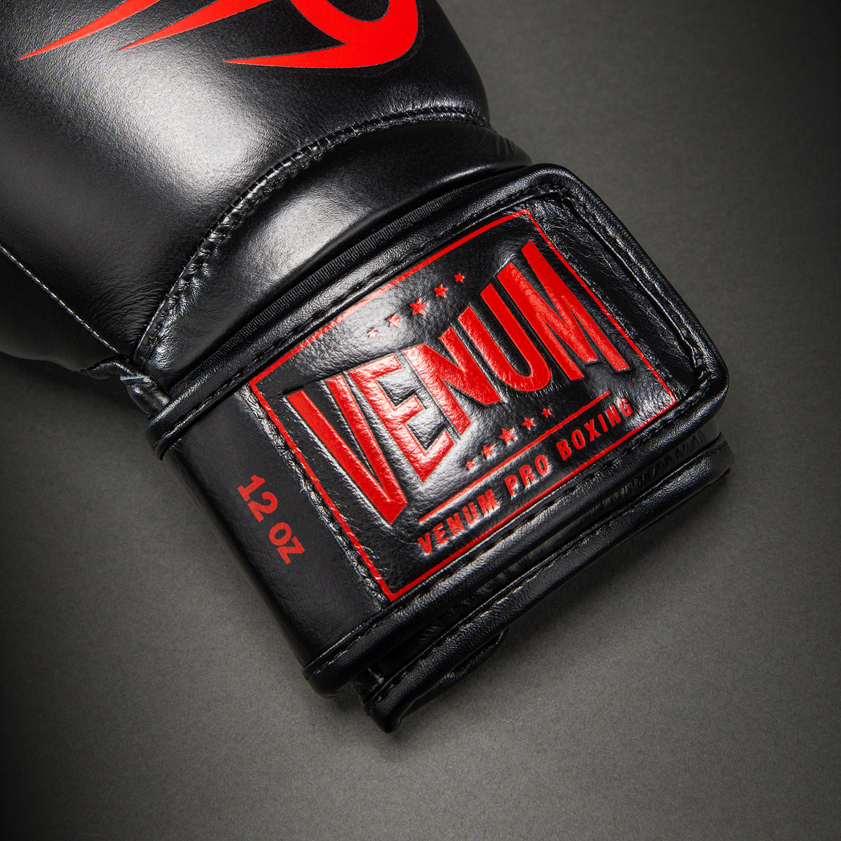Venum Giant 2.0 Mike Tyson Pro Boxing Gloves - Black/Red + Drawstring bag