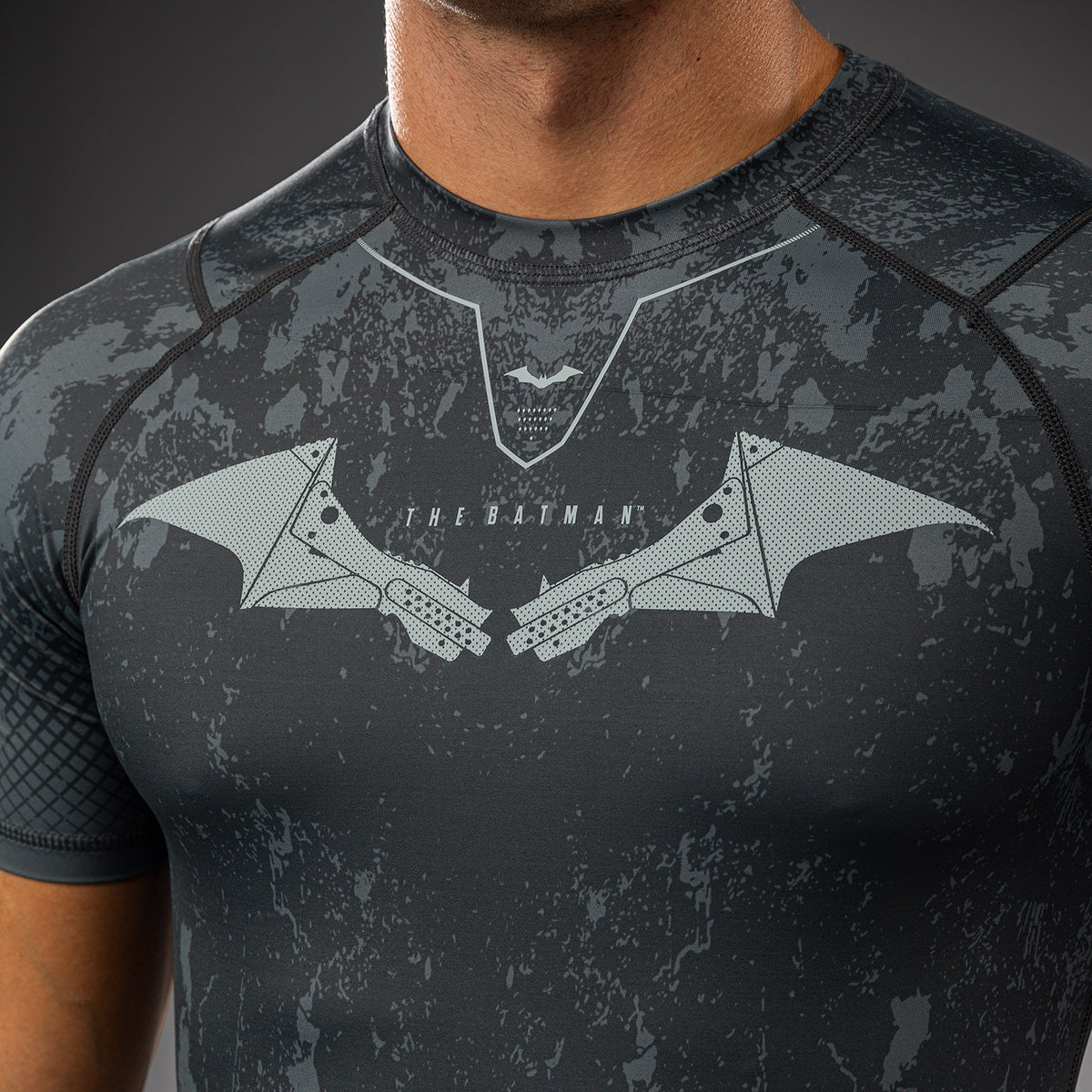 Venum x Batman Short Sleeve Rashguard - Grey