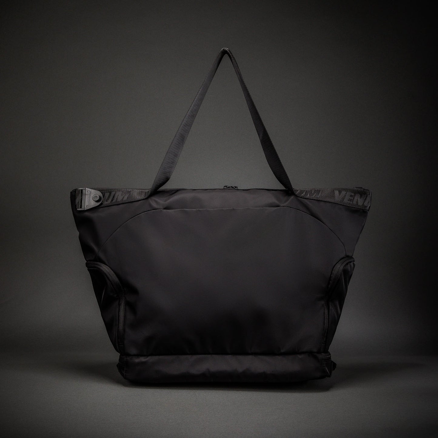 Venum Essential Sports Bags - Black