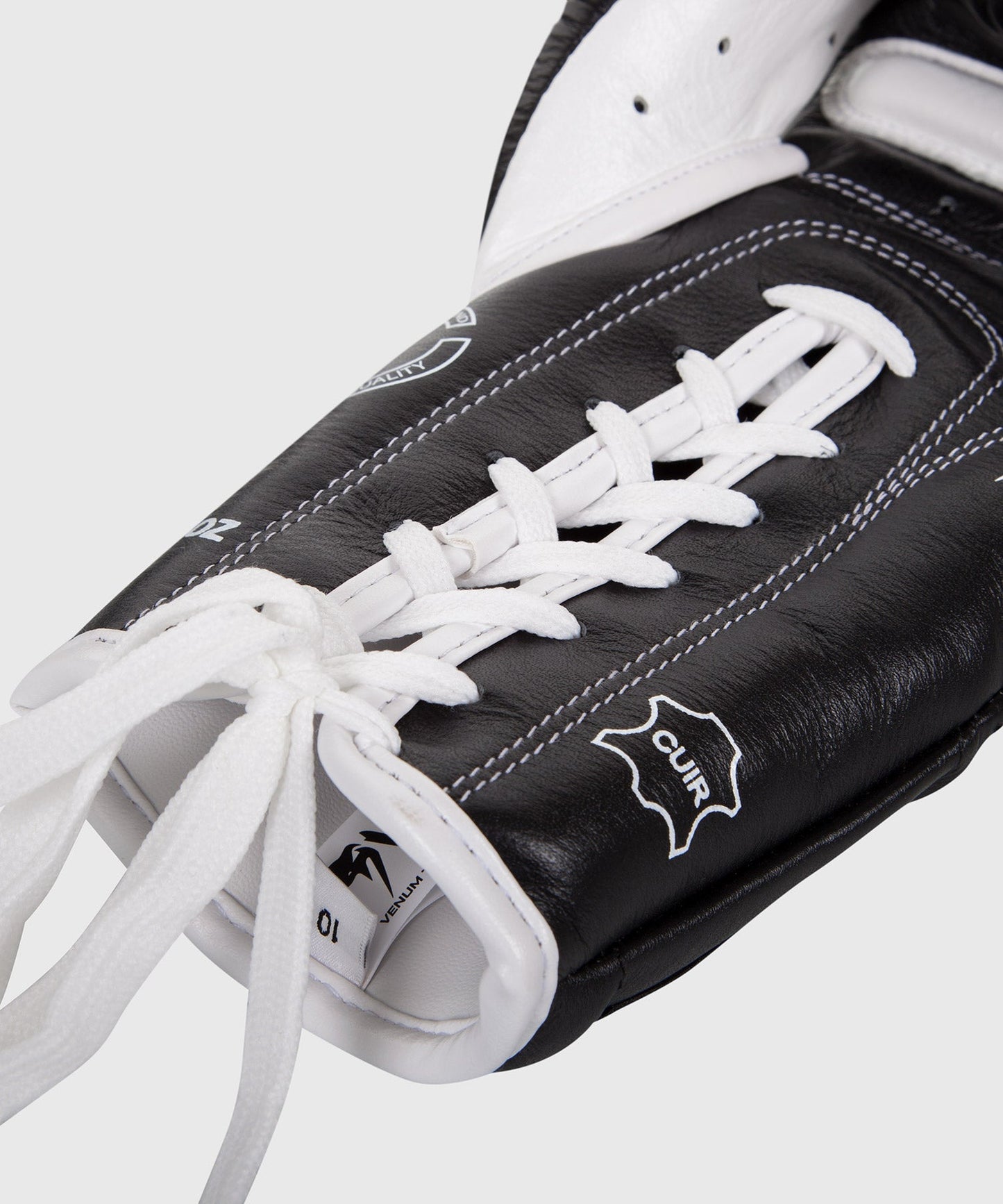 Venum Giant 3.0 Boxing Gloves - Nappa Leather - With Laces - Black