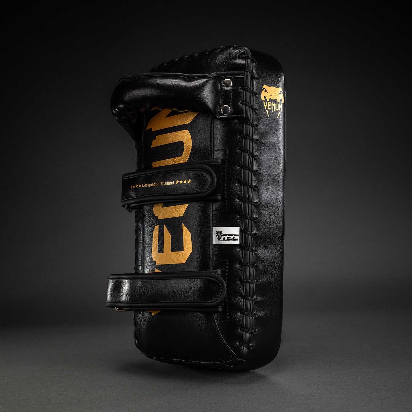 Venum Giant Kick Pads - Black/Gold (Pair)