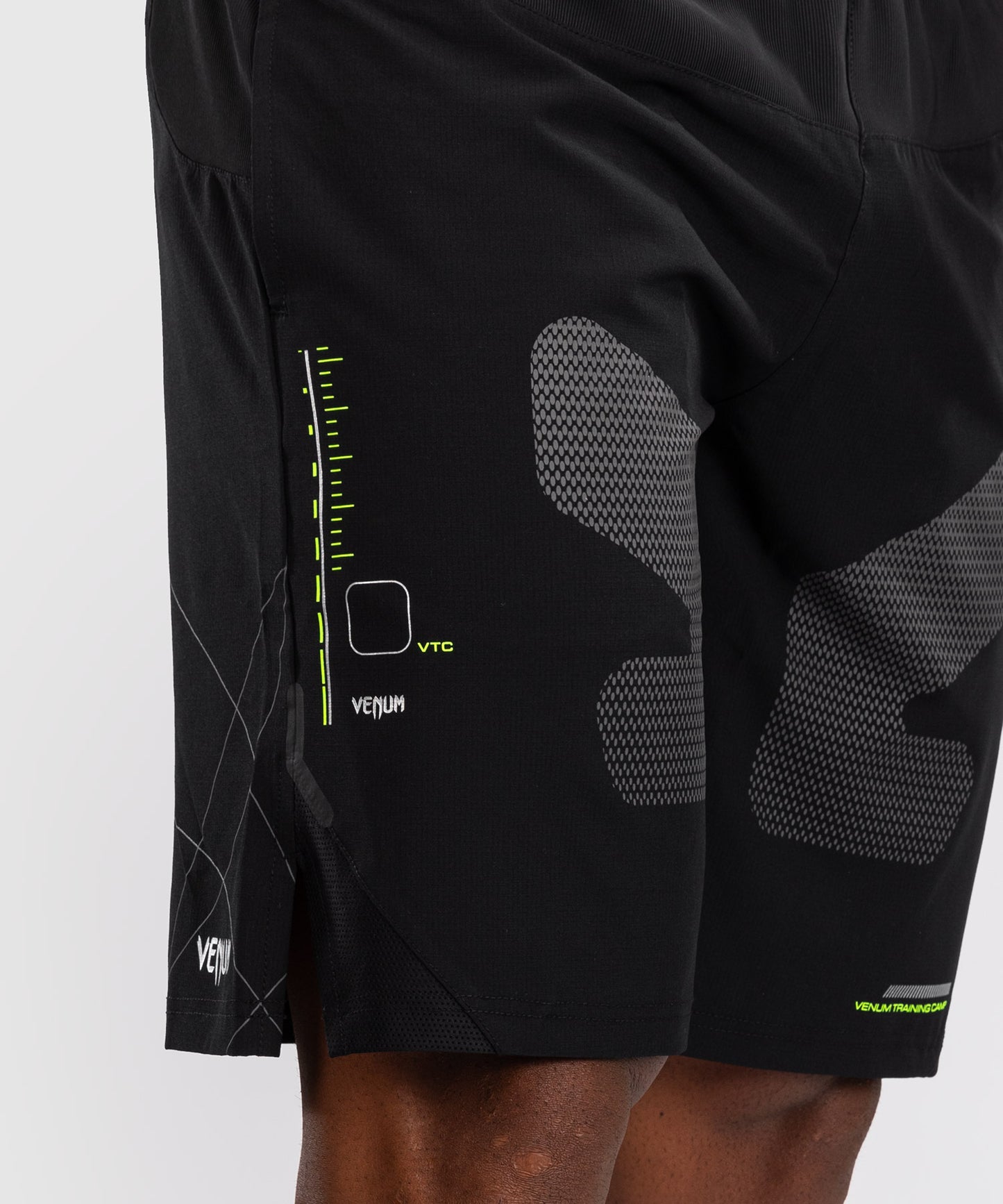 Venum Training Camp 4.0 Training Short - Black/Neon Green