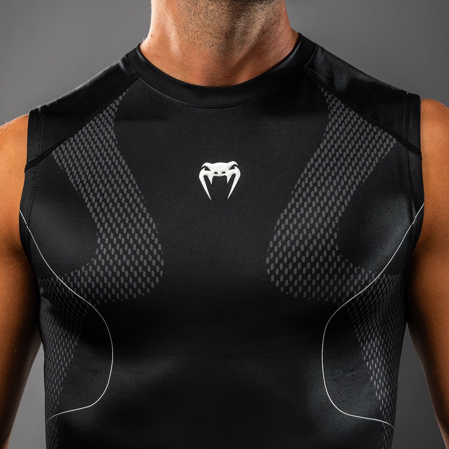 Venum Nexus Sleeveless Rashguard - Black/Silver