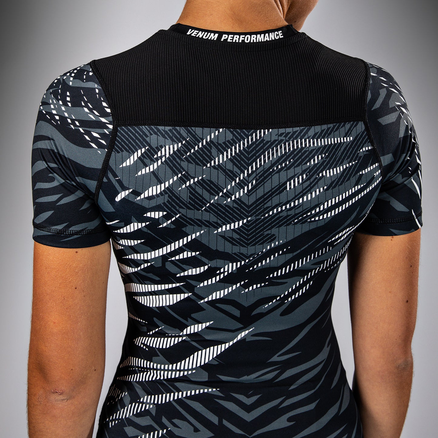 UFC Fusion by Venum Authentic Fight Night Women’s Performance Short Sleeve Rashguard - Black