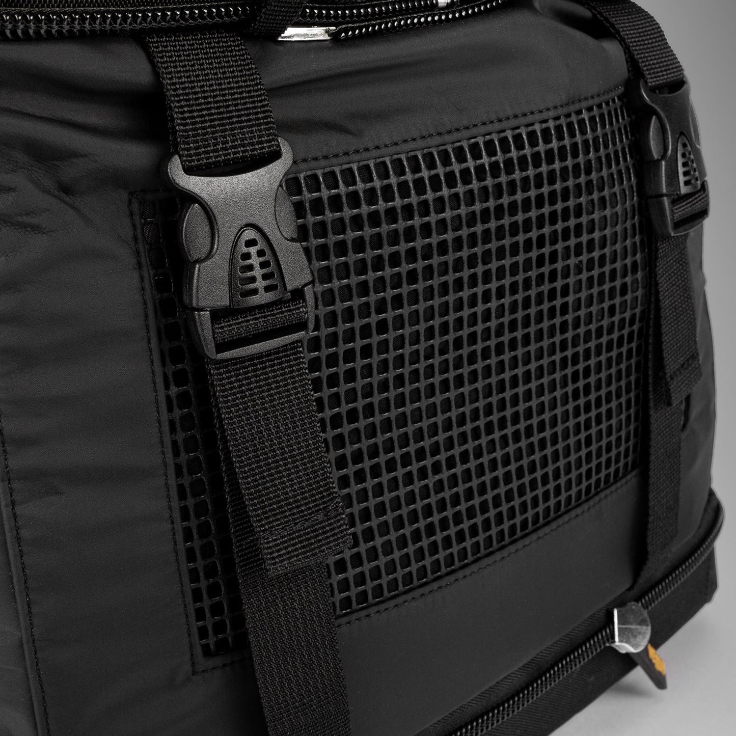 Venum Challenger Xtrem Evo BackPack (50-63L) - Black/Gold