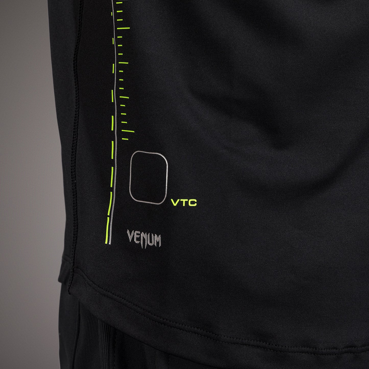 Venum Training Camp 4.0 Dry Tech T-shirt - Black/Neon Green