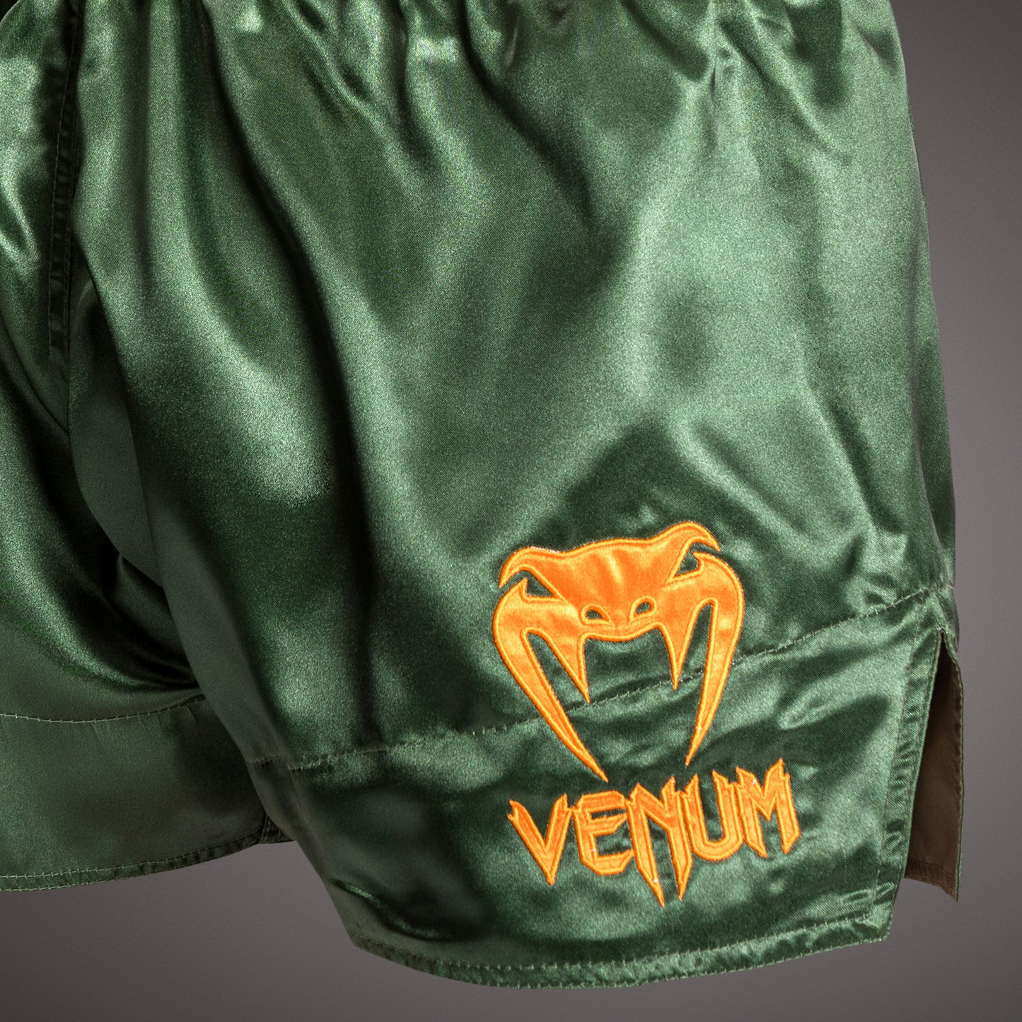 Venum Classic Muay Thaï Short - Green/Black/Gold