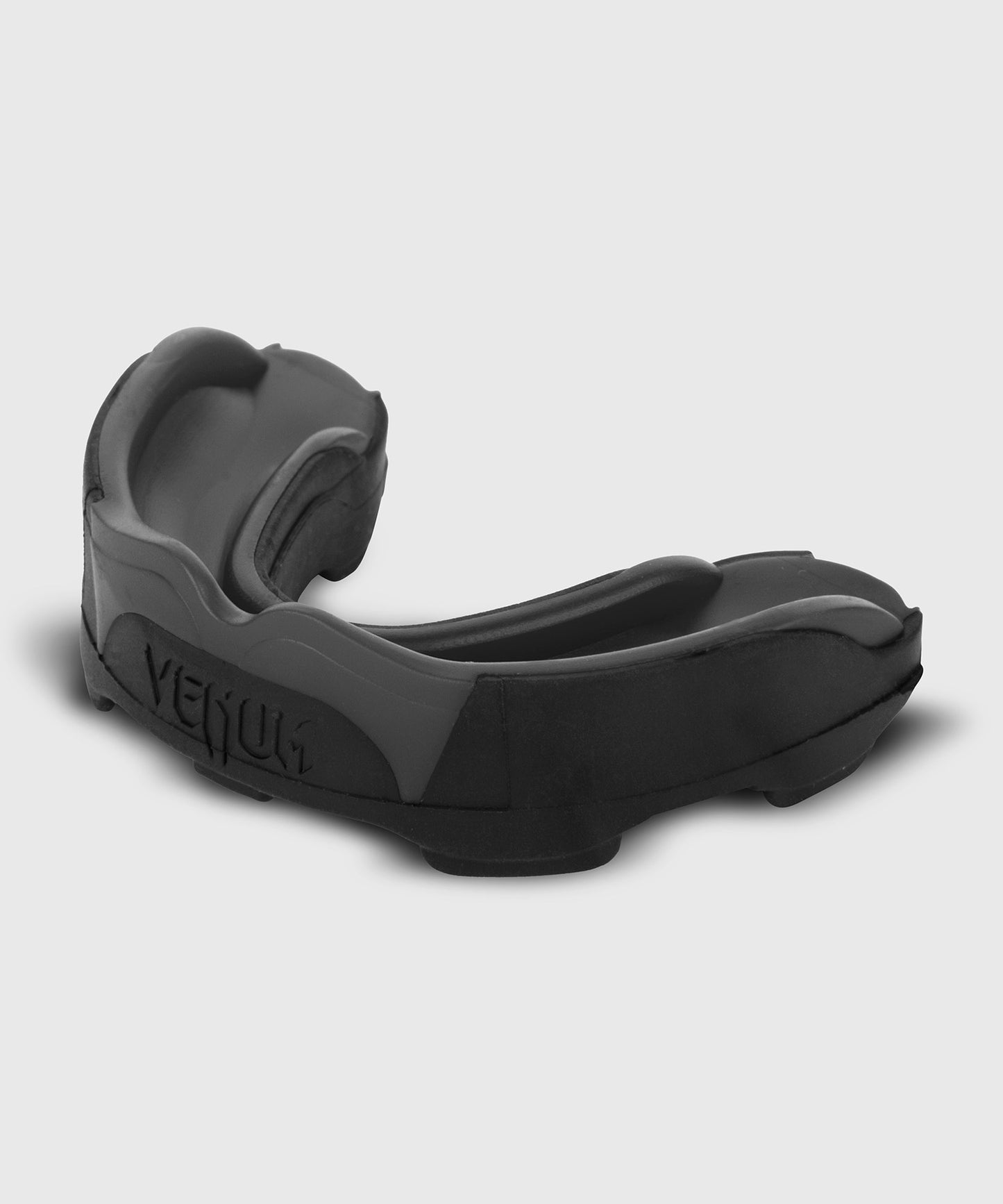 Venum Predator Mouthguard - Black