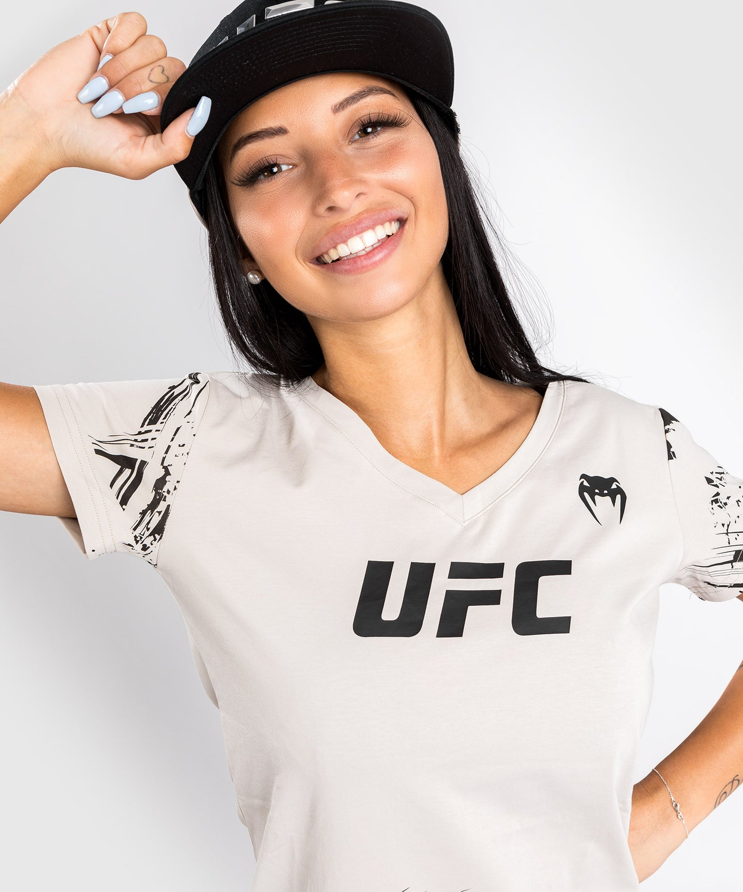 UFC Venum Authentic Fight Week Women’s 2.0 Short Sleeve T-Shirt - Sand