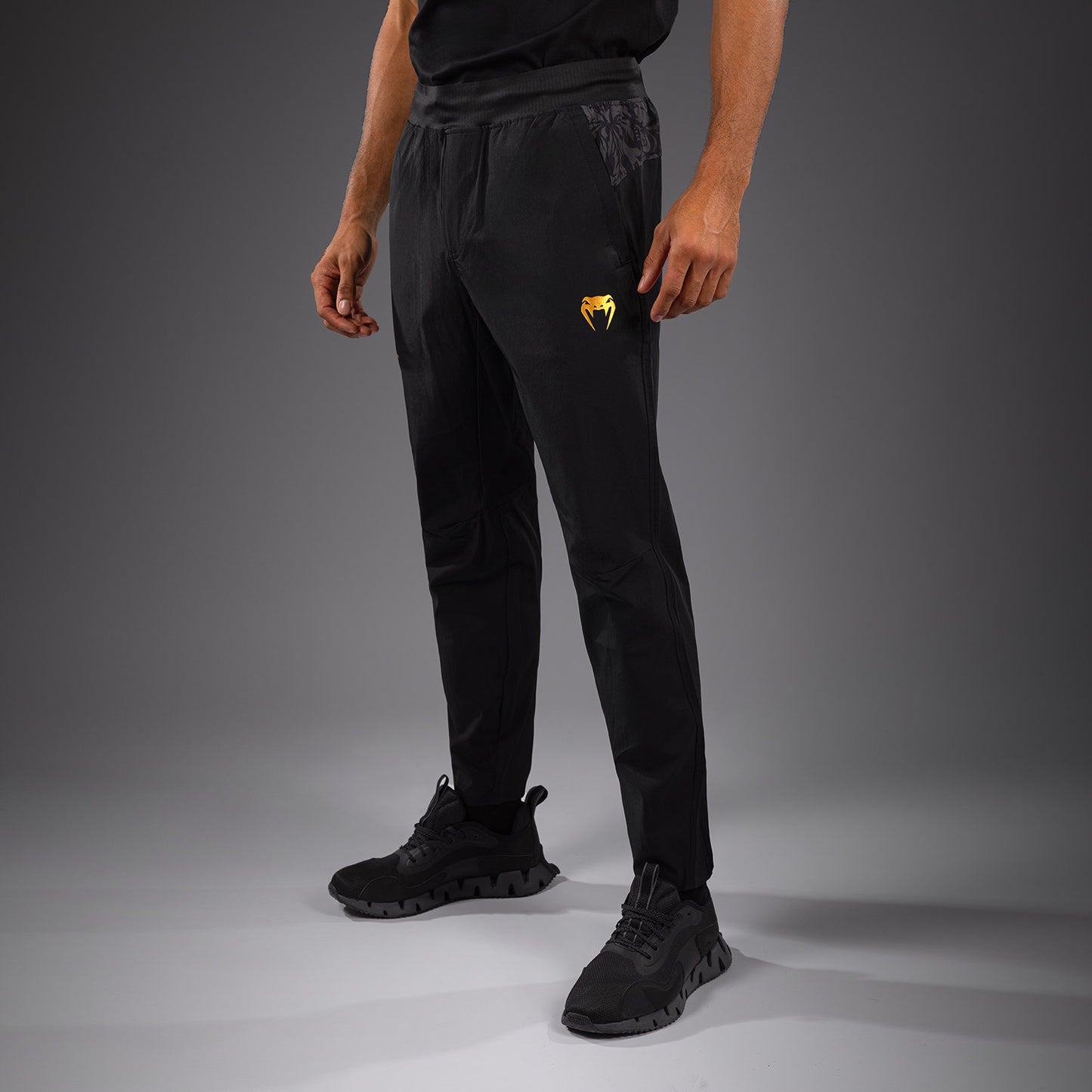 Venum x Topuria Unmatched Edition Joggers - Black/Gold