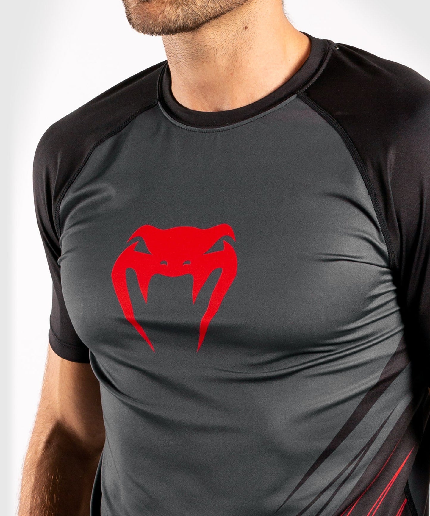 Venum Contender 5.0 Dry-Tech T-shirt - Black/Red