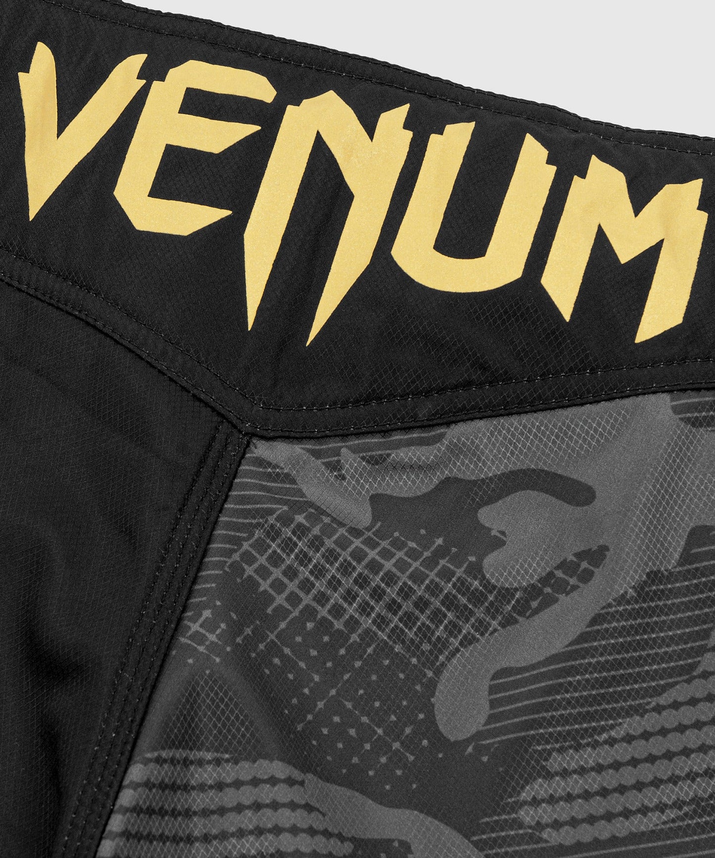 Venum Light 3.0 Fightshorts - Gold/Black