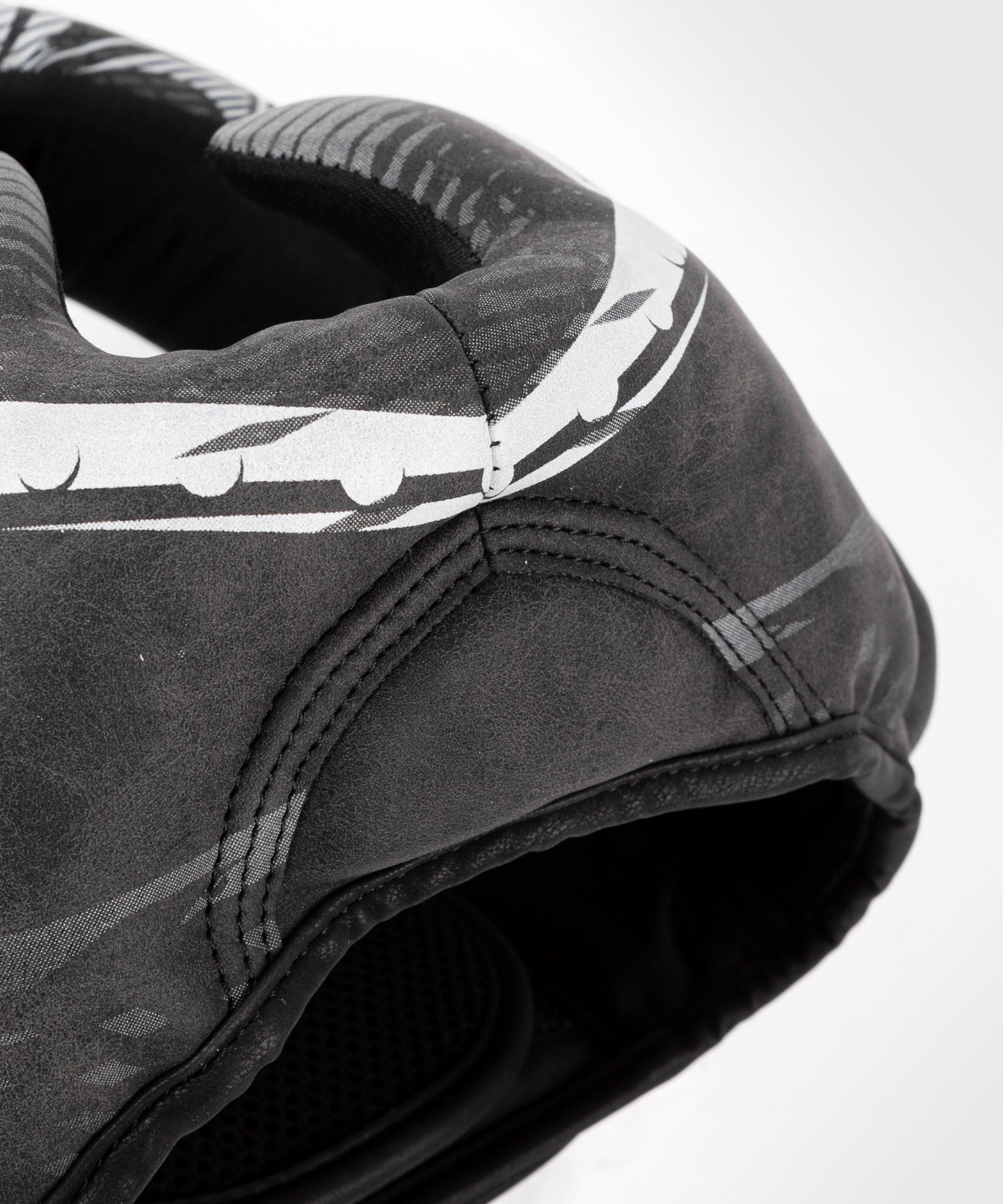 Venum GLDTR 4.0 Headgear