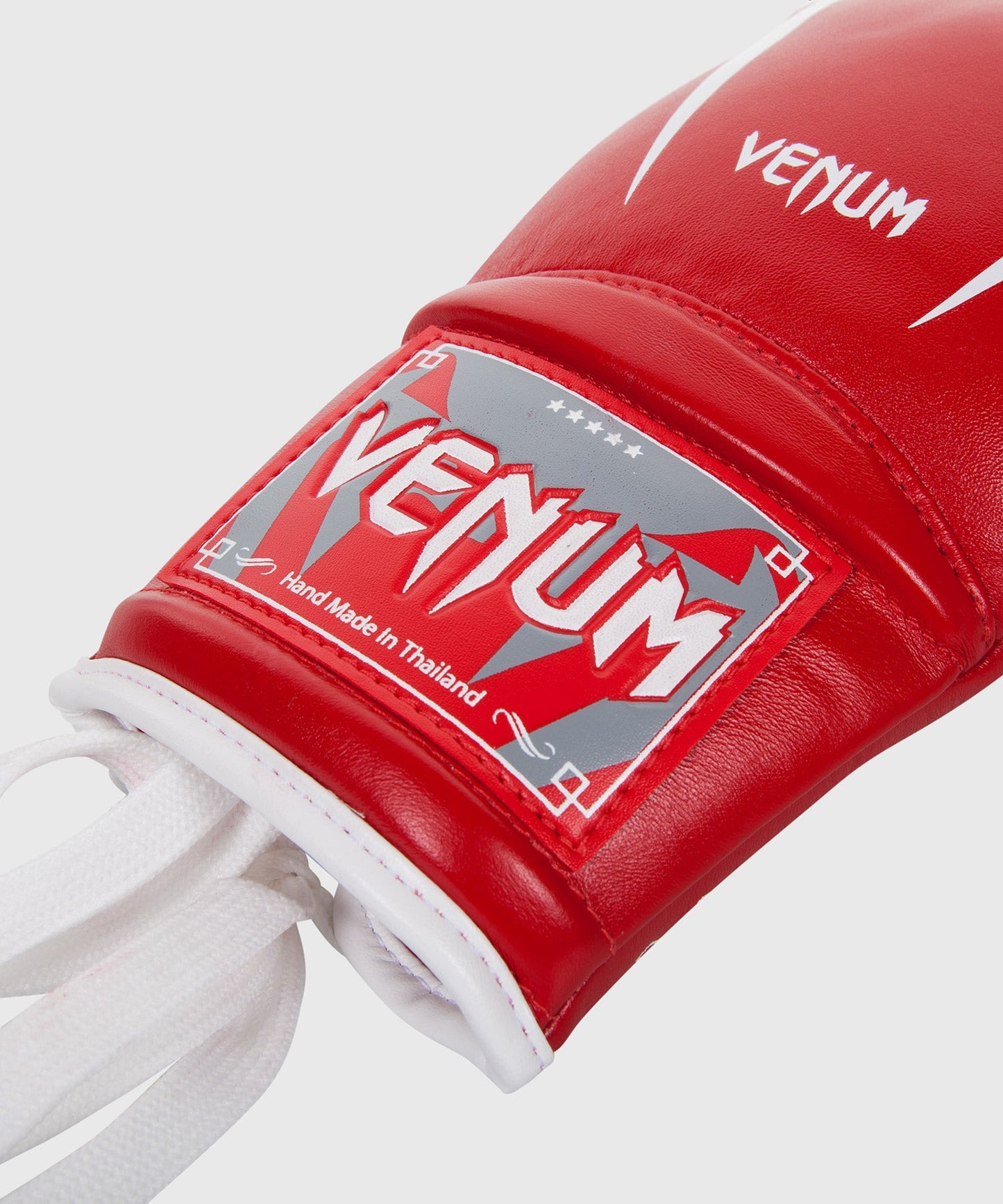 Venum Giant 3.0 Boxing Gloves - Nappa Leather - With Laces - Red