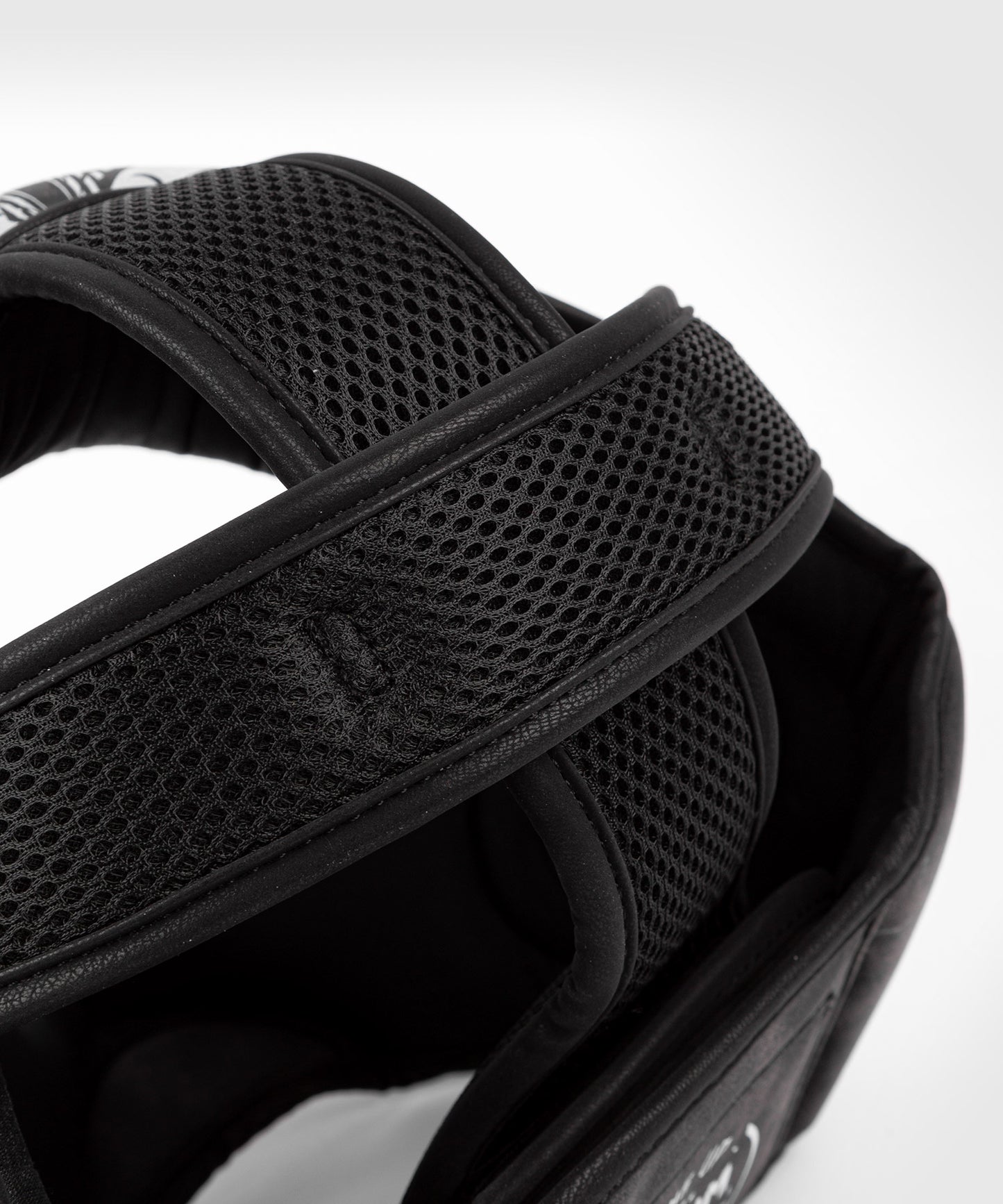 Venum GLDTR 4.0 Headgear