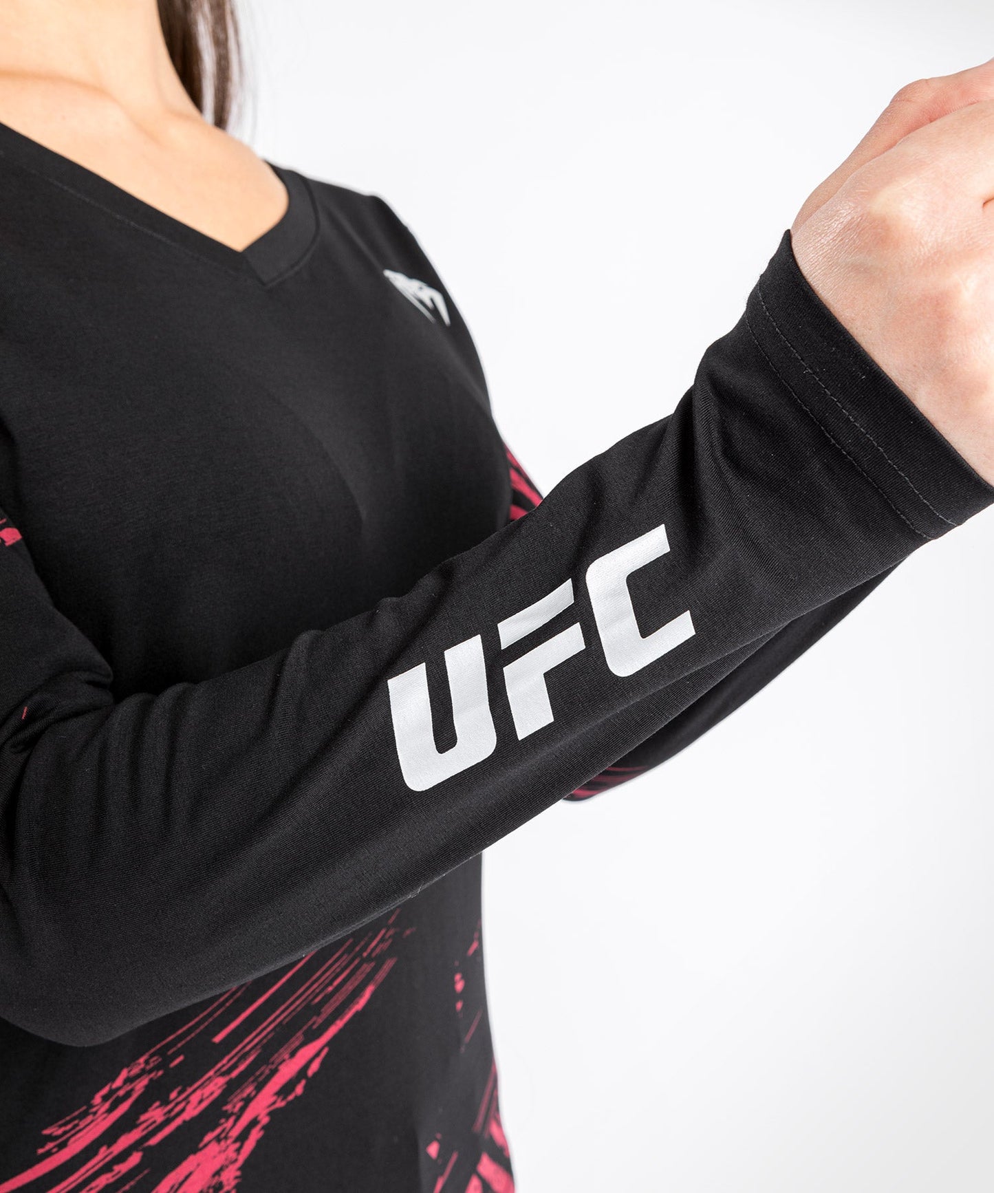 UFC Venum Authentic Fight Week Women’s 2.0 Long Sleeve T-Shirt - Black/Red