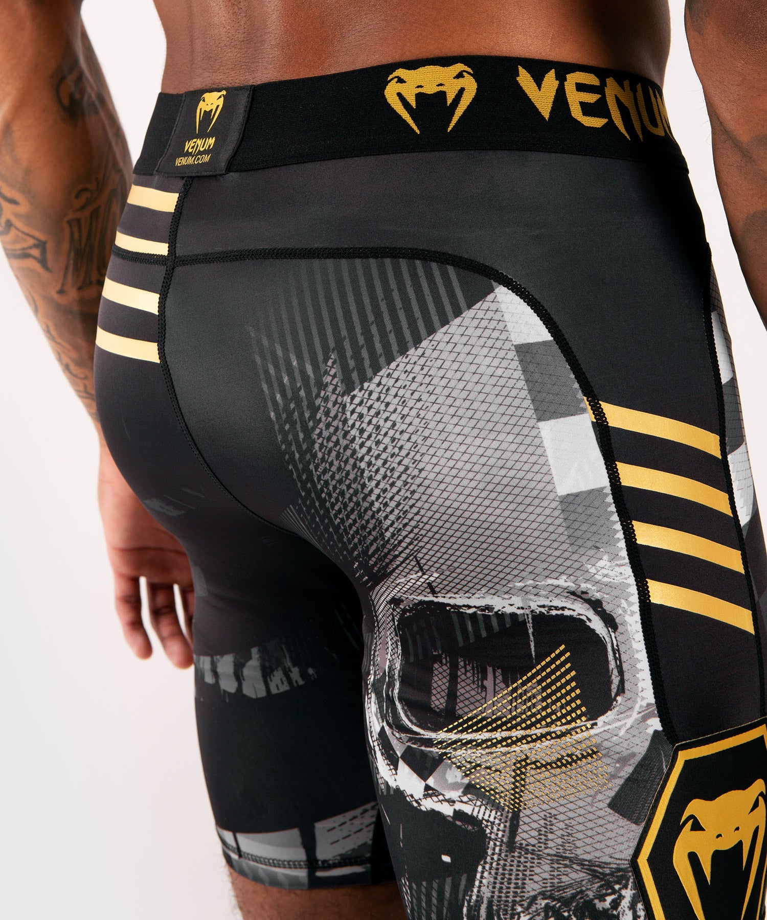 Venum discount compression shorts