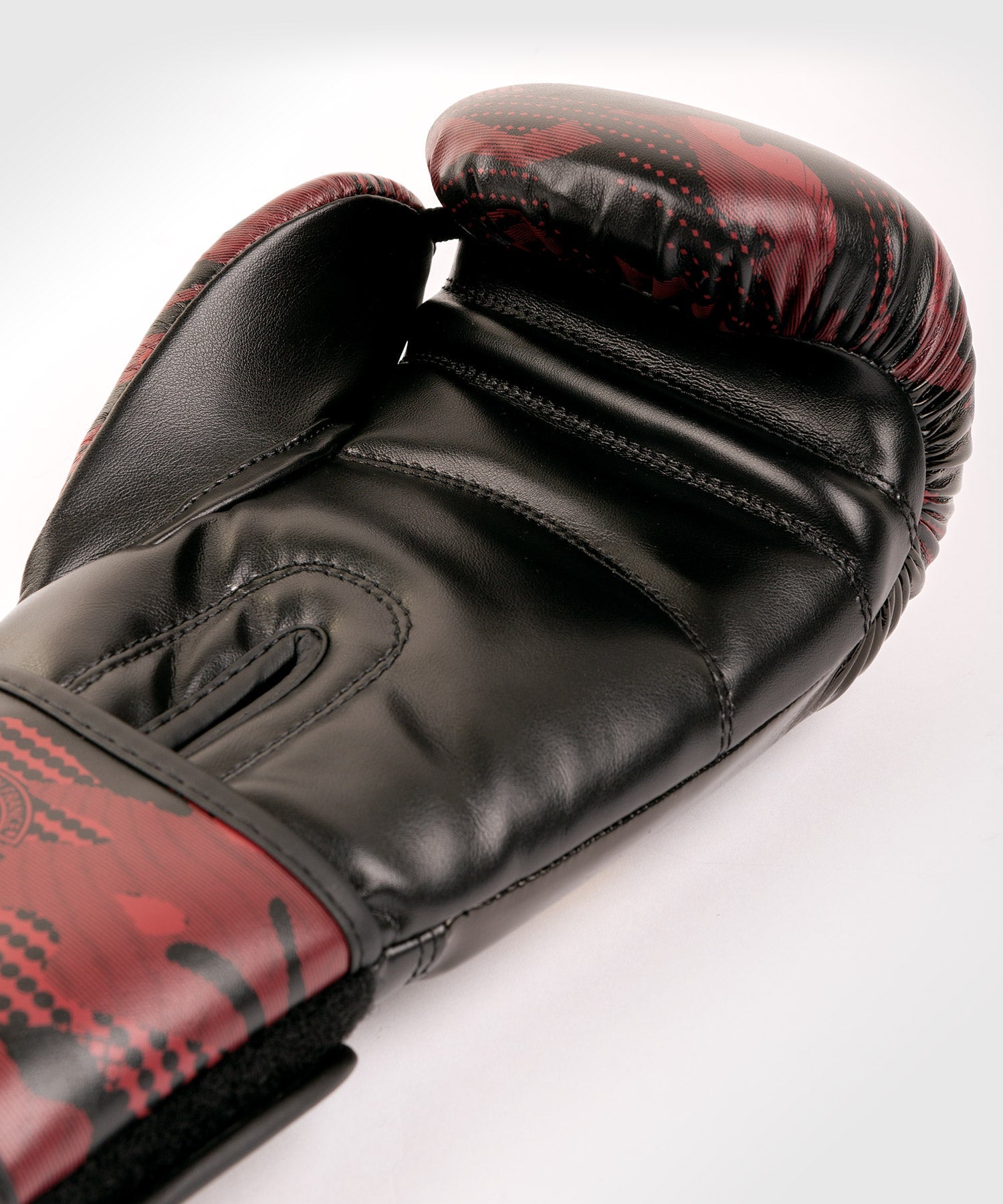 Venum Contender 2.0 ボクシンググローブ ブラック レッド a_252F9_252F0_252F8_252Fa908af