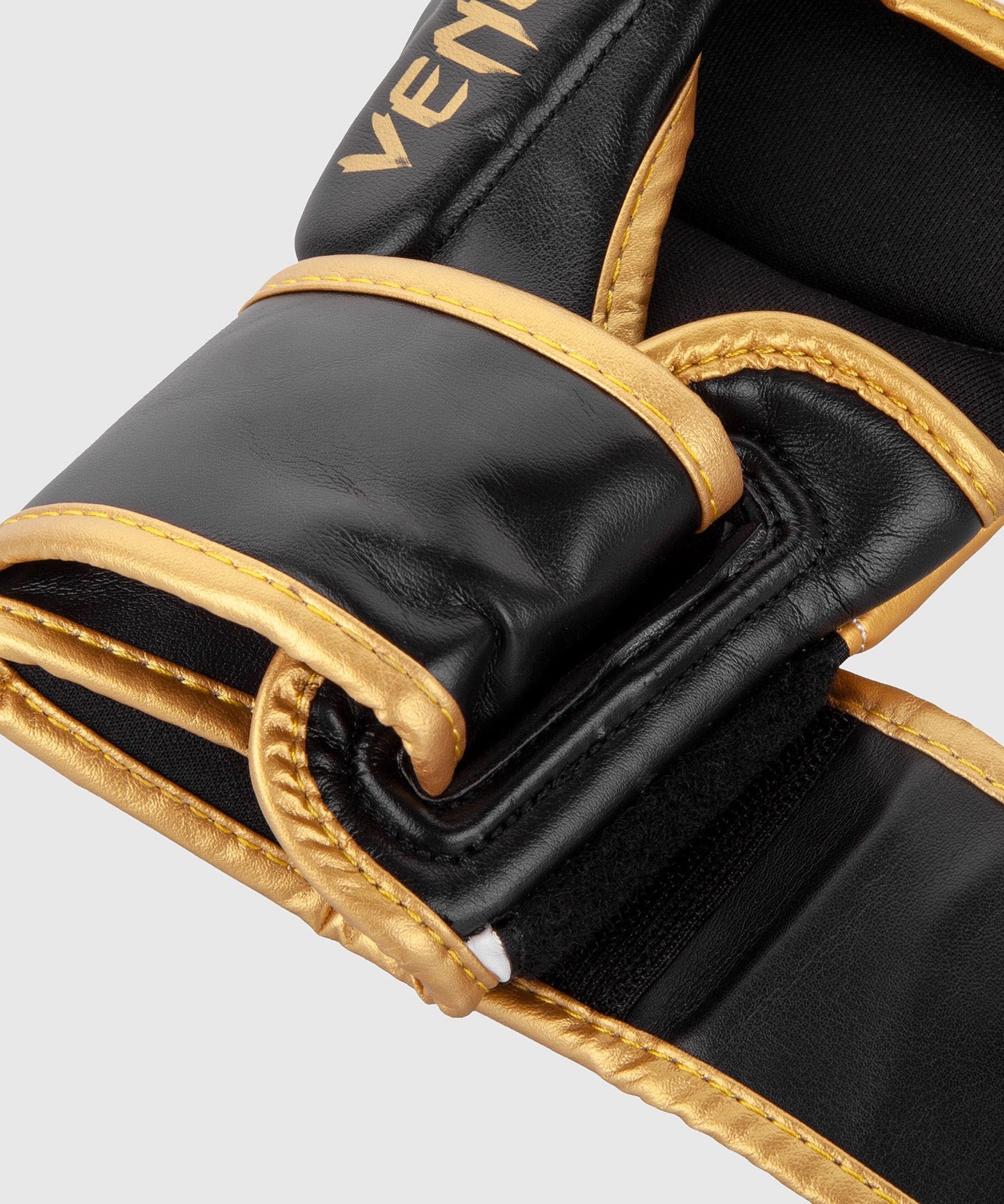 Sparring Gloves Venum Challenger 3.0 - White/Black/Gold