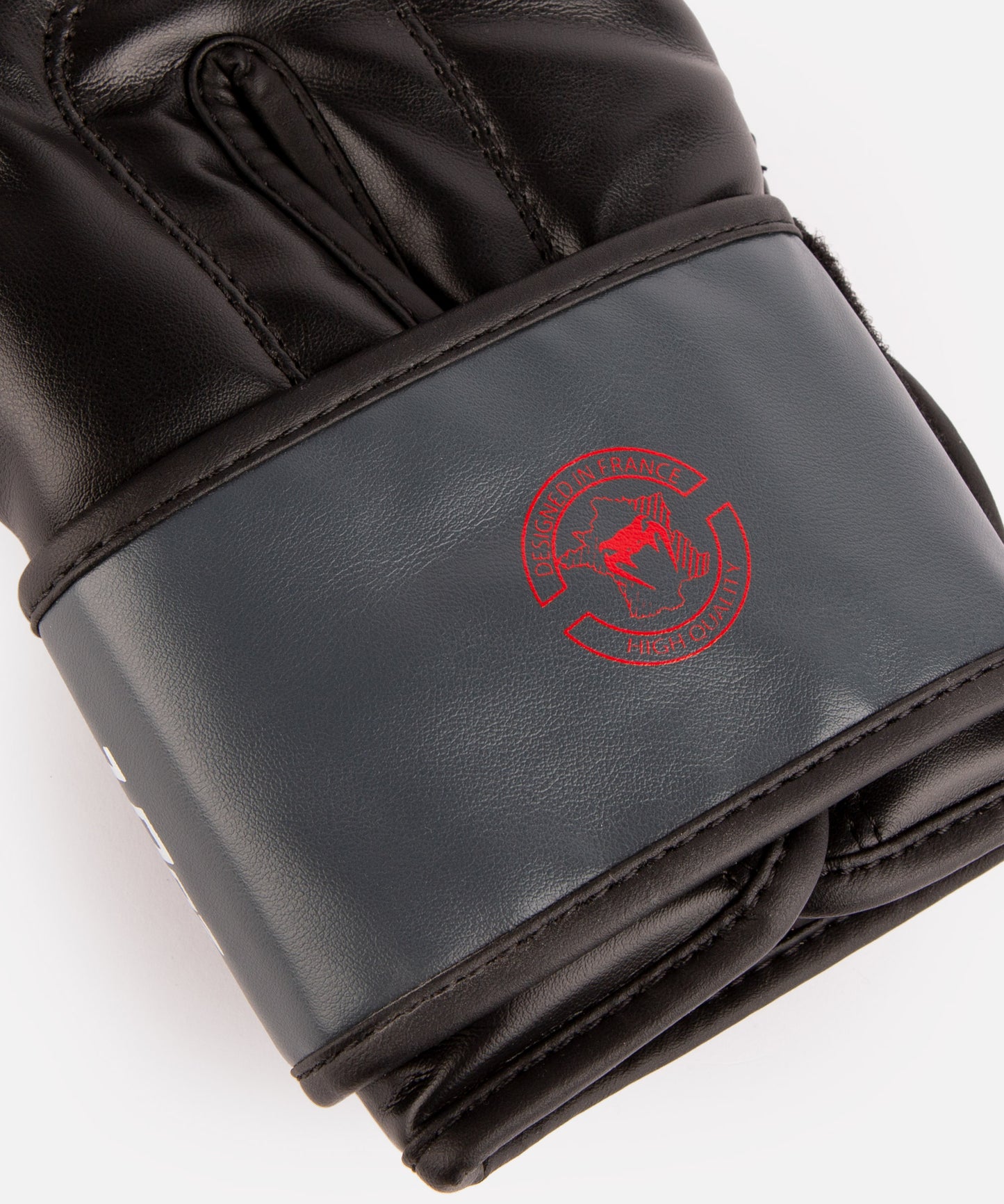Venum Contender 2.0 Boxing gloves - Black/Red