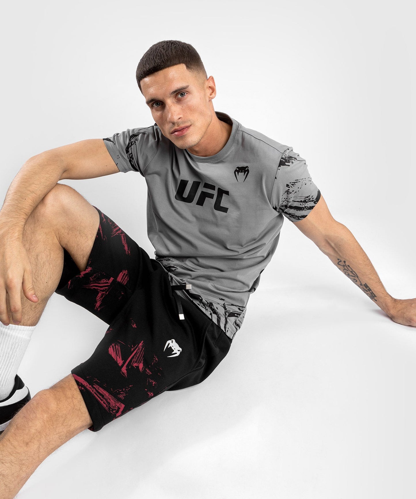 UFC Venum Authentic Fight Week Men’s 2.0 Short Sleeve T-Shirt - Grey