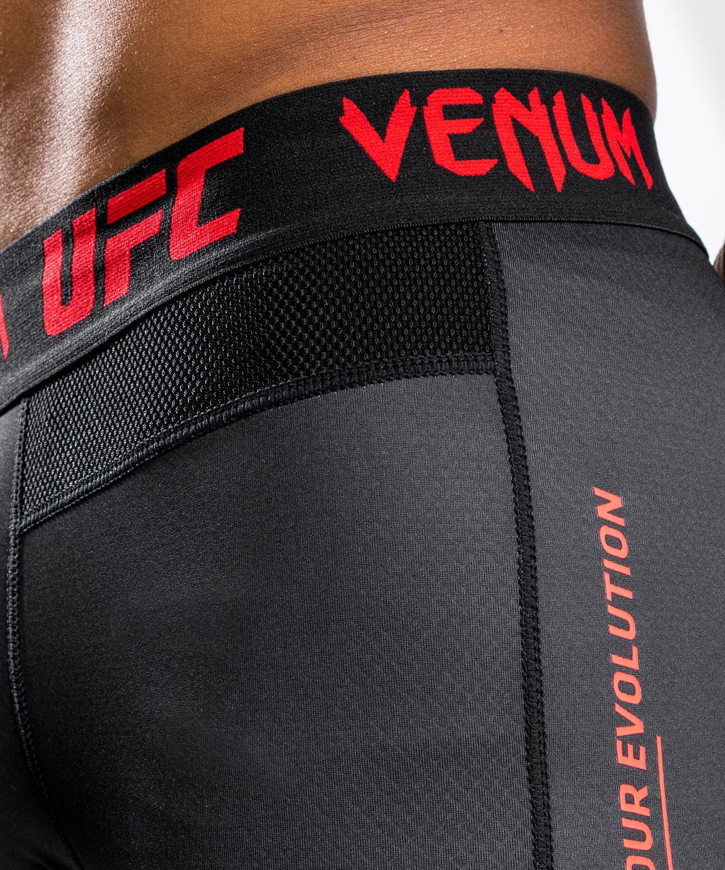 UFC Venum Performance Institute Spat - Black/Red