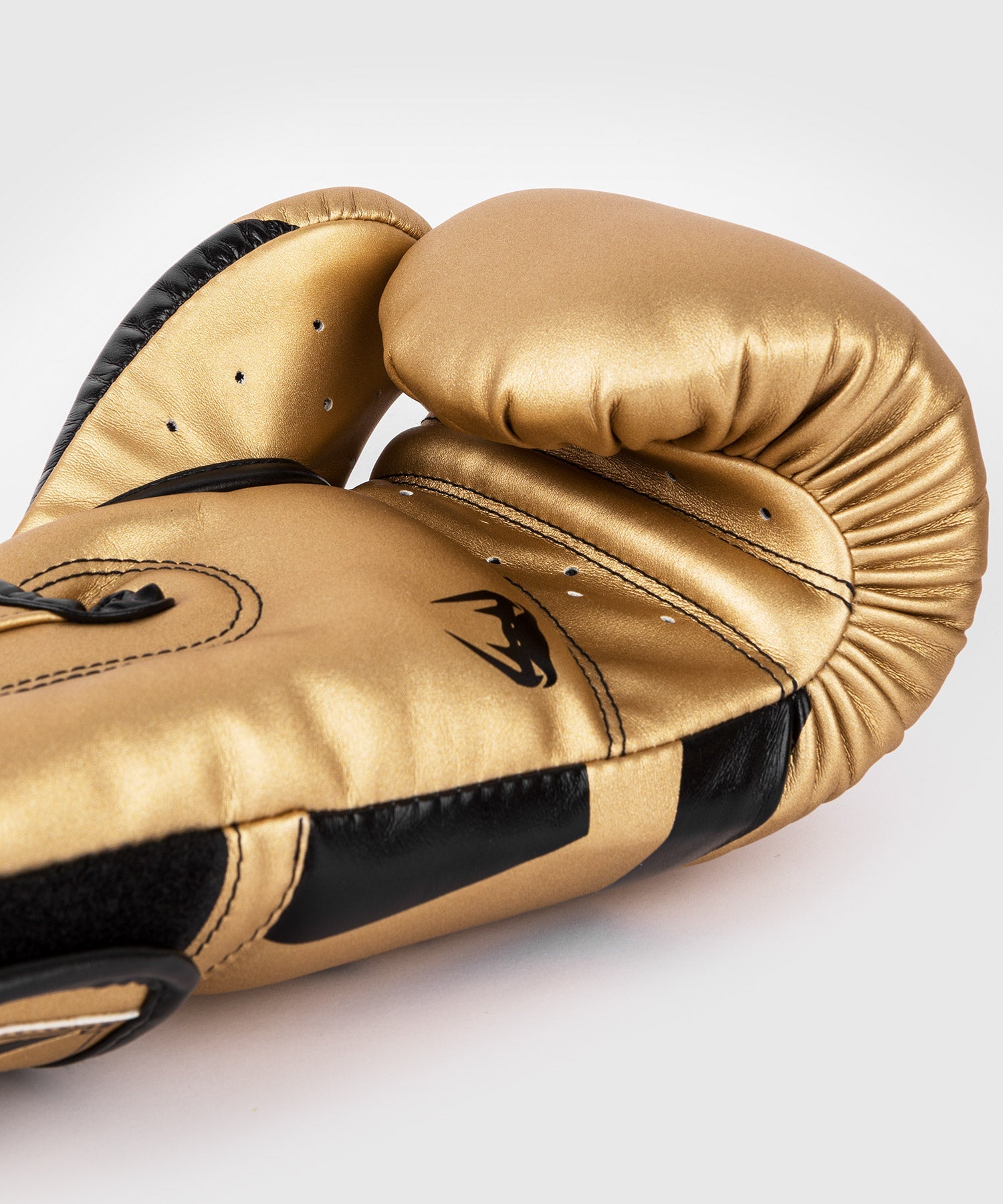 Venum Skull Boxing Gloves Black Gold - FIGHTWEAR SHOP EUROPE