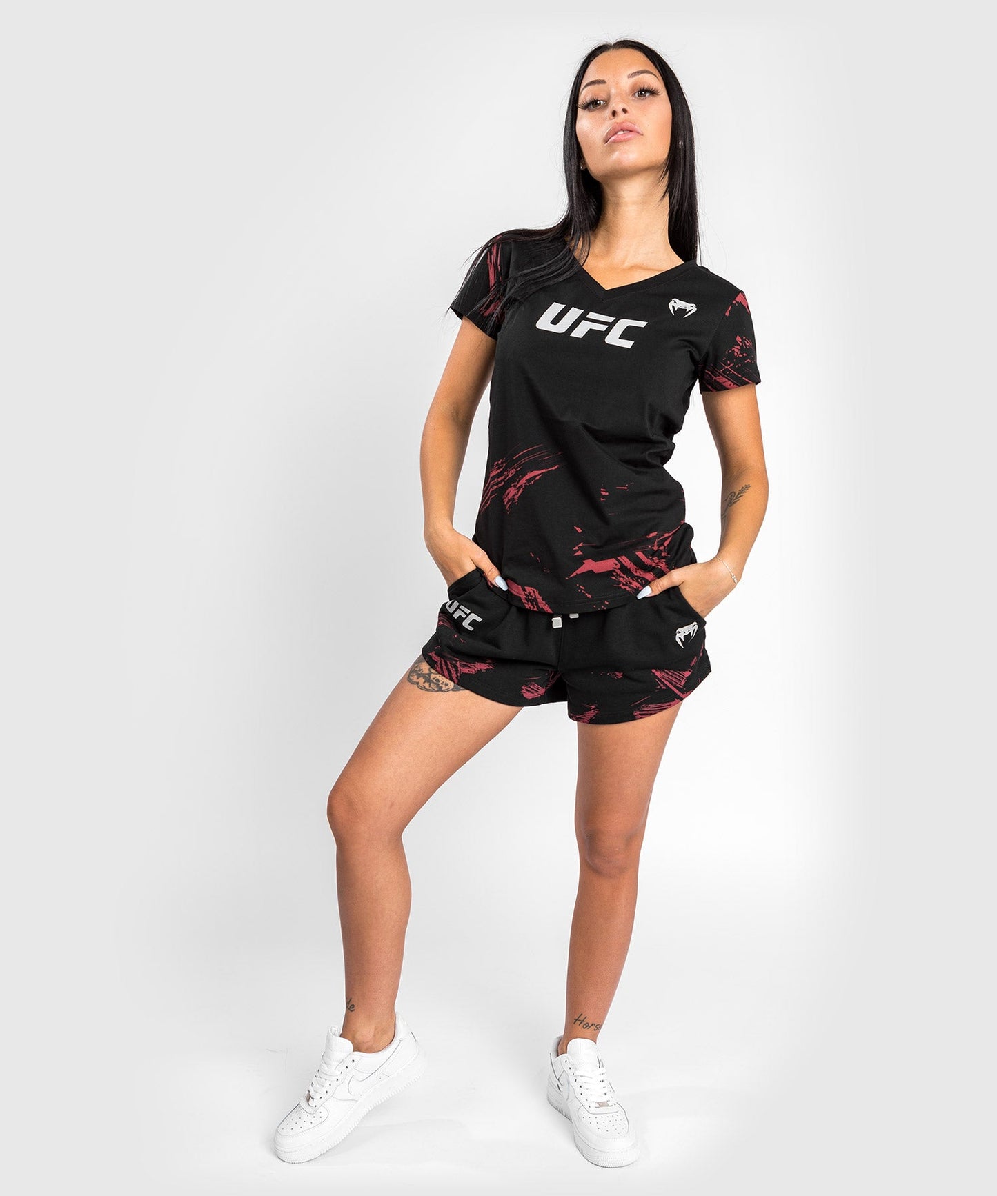 UFC Venum Authentic Fight Week Women’s 2.0 Short Sleeve T-Shirt - Black/Red